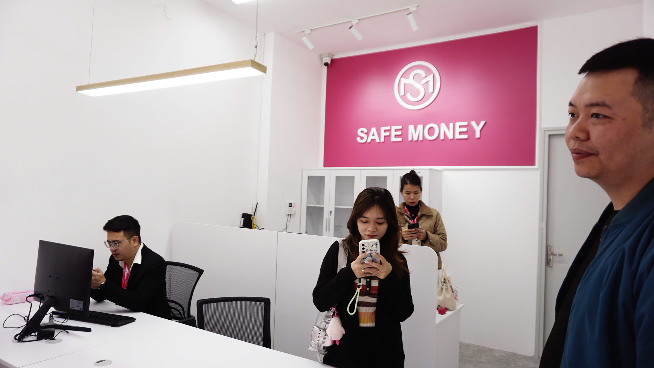 z7190941443168_c2ebd8566e1f25a91a91afe6f3a68de4